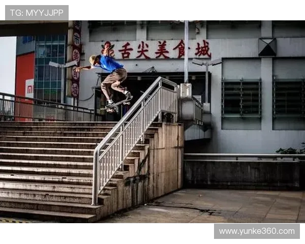 上海滑板队区域防守策略解析与滑板热点的深度探讨